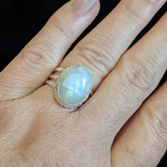 Natural Rainbow Moonstone 925 Silver Ring size 7.5 - Picture 13 of 13